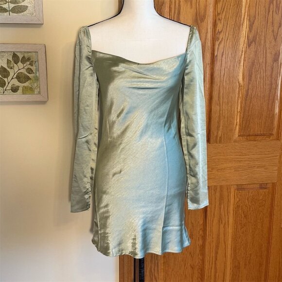 NWT Princess Polly Women's Long Sleeve Star Power Mini Dress Sage Green Size 4 - Picture 1 of 9